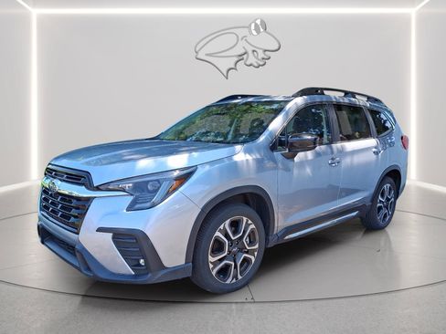 Used 2024 Subaru Ascent Limited w/ Technology Package AWD/4WD image 7