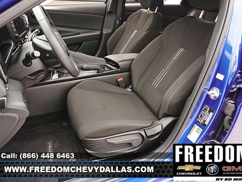 Used 2025 Hyundai Elantra Sport FWD image 9