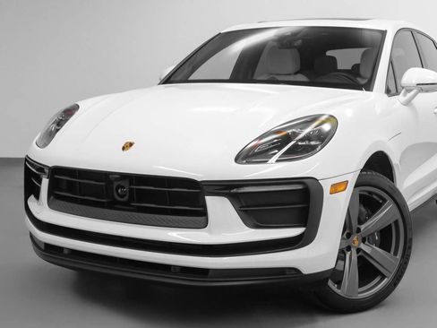New 2025 Porsche Macan image 77