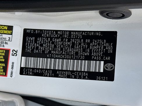 Used 2025 Toyota Camry SE FWD image 12