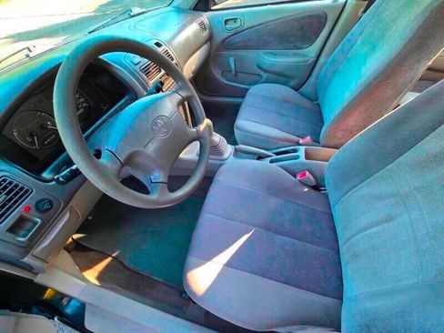 Used 1999 Toyota Corolla LE image 11