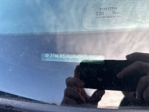 Used 2024 Toyota Tacoma TRD Sport w/ TRD Sport Upgrade Package image 22