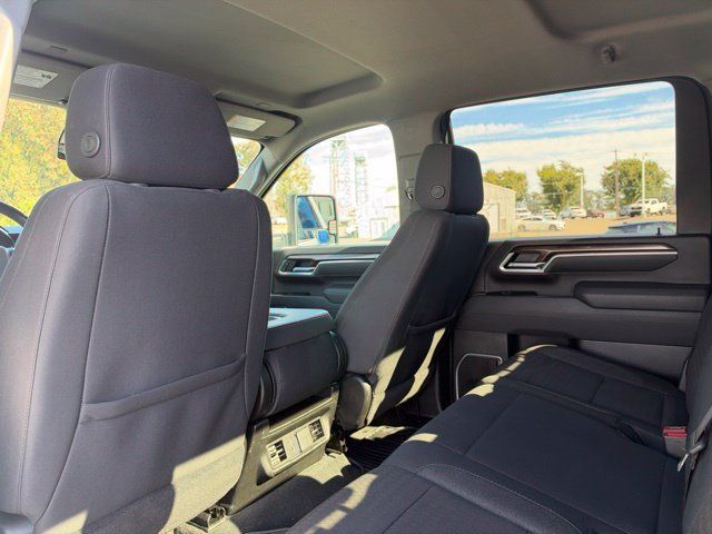 Used 2025 Chevrolet Silverado 2500 LT w/ Convenience Package AWD/4WD image 22