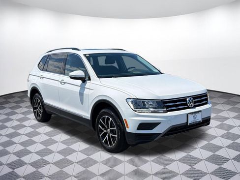 Used 2021 Volkswagen Tiguan SE w/ Panoramic Sunroof Package AWD/4WD image 7