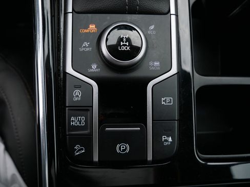 Used 2023 Kia Sorento SX image 32