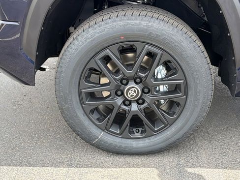 New 2026 Toyota Tundra Limited AWD/4WD image 9