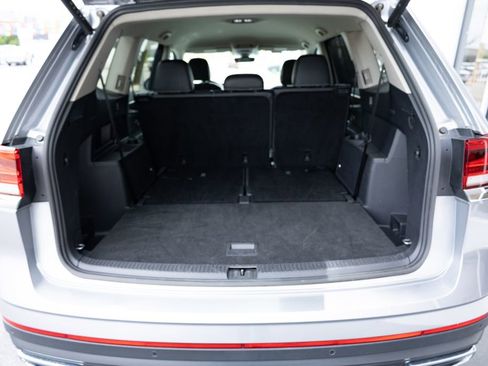 Used 2025 Volkswagen Atlas SE FWD image 10