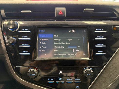 Used 2018 Toyota Camry SE FWD image 46