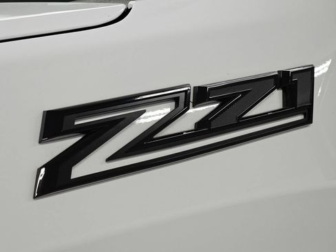 New 2026 Chevrolet Silverado 1500 RST w/ Dark Appearance Package AWD/4WD image 34