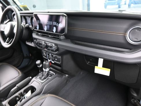 New 2026 Jeep Gladiator Sport image 36