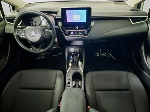 Used 2025 Toyota Corolla LE image 26