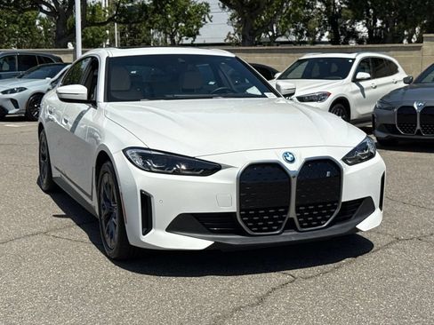 Used 2023 BMW i4 eDrive40 w/ Premium Package RWD image 5