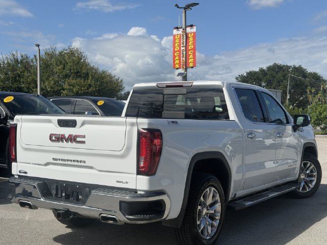Used 2022 GMC Sierra 1500 SLT w/ SLT Premium Package AWD/4WD image 3