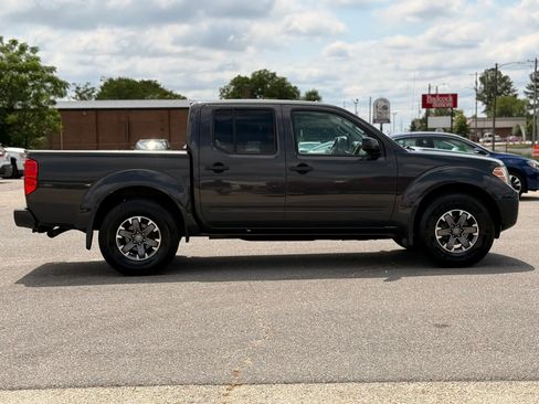 Used 2015 Nissan Frontier Desert Runner RWD image 10