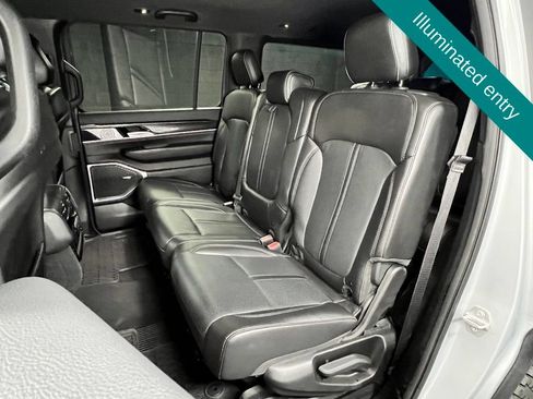 Used 2024 Jeep Wagoneer 4WD image 14