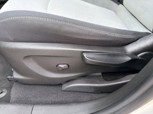 Used 2016 Chevrolet Trax LS FWD image 15