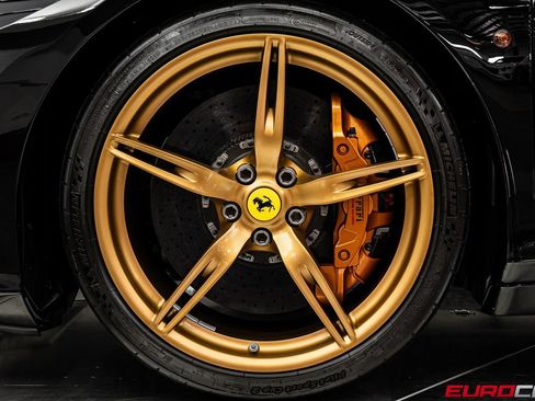 Used 2015 Ferrari 458 Speciale Coupe RWD image 26