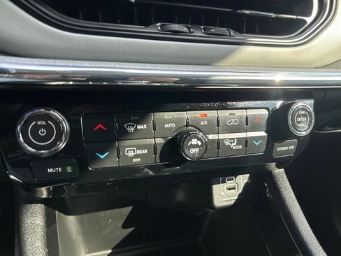 Used 2022 Jeep Compass Limited AWD/4WD image 27