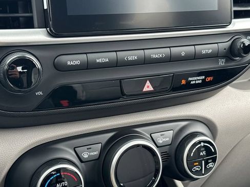New 2026 Hyundai Venue SEL FWD image 19