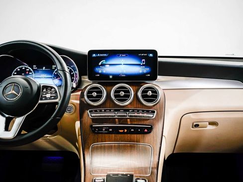 Certified 2022 Mercedes-Benz GLC 300 image 12