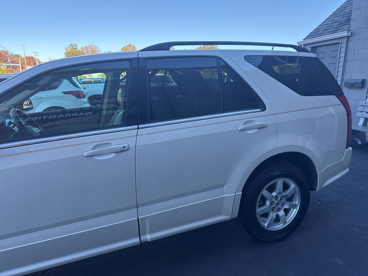 Used 2008 Cadillac SRX AWD w/ Utility Package image 5