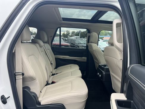 Certified 2022 Ford Expedition Max Platinum image 13