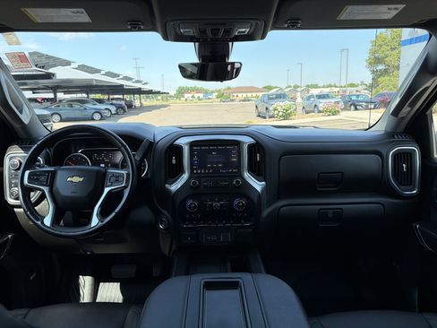 Used 2021 Chevrolet Silverado 1500 LTZ w/ LTZ Premium Package AWD/4WD image 12