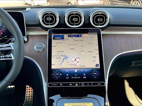 Used 2025 Mercedes-Benz C 300 Sedan image 6