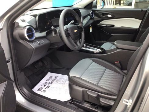 New 2026 Chevrolet Trax LT image 5