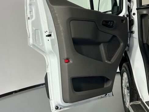 Used 2024 Ford Transit 250 Low Roof w/ Exterior Upgrade Package RWD image 28