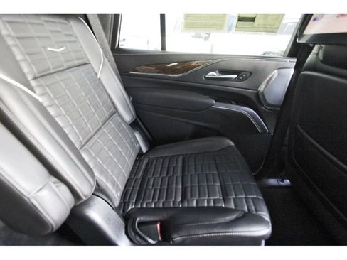Certified 2024 Cadillac Escalade Sport Platinum w/ LPO, ONYX Package AWD/4WD image 11