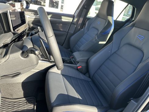 Used 2026 Volkswagen Golf image 10