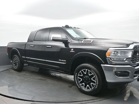 Used 2022 RAM 2500 Limited image 7