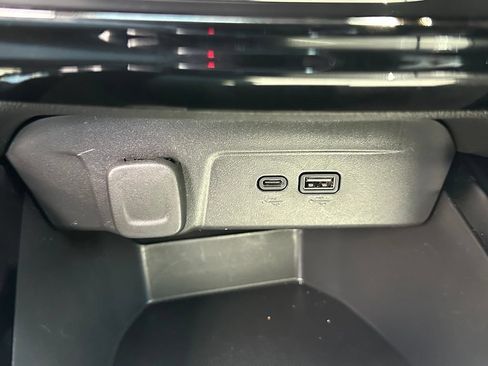 Used 2026 Chevrolet Trax RS w/ Driver Confidence Package FWD image 29