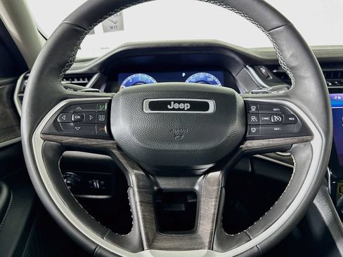 Used 2024 Jeep Grand Cherokee L Limited AWD/4WD image 47