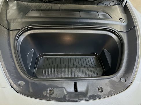 Used 2023 Tesla Model Y Long Range AWD/4WD image 36