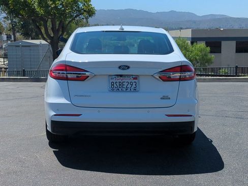 Used 2020 Ford Fusion SE FWD image 7