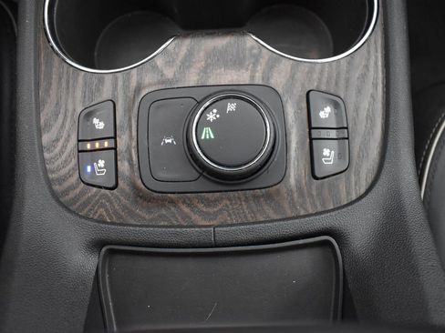 Used 2020 GMC Acadia Denali image 15