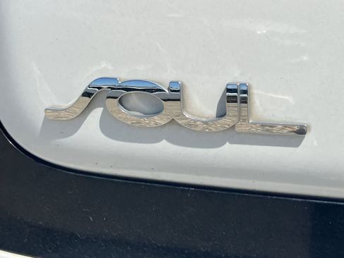 Used 2019 Kia Soul + FWD image 13