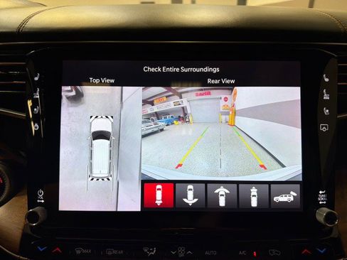 Used 2022 Jeep Grand Wagoneer Series III w/ Rear Seat Video Group 1 image 21