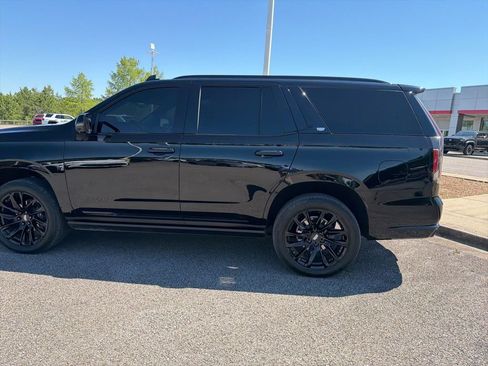 Used 2024 Cadillac Escalade Sport Platinum w/ LPO, ONYX Package AWD/4WD image 3