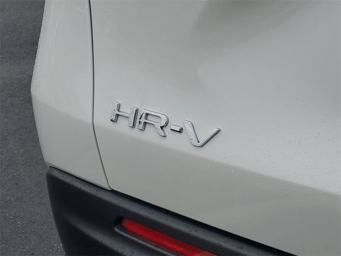 Certified 2025 Honda HR-V LX image 8