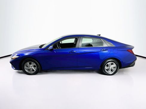 Used 2024 Hyundai Elantra SE FWD image 4