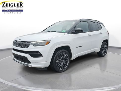Used 2022 Jeep Compass High Altitude image 1