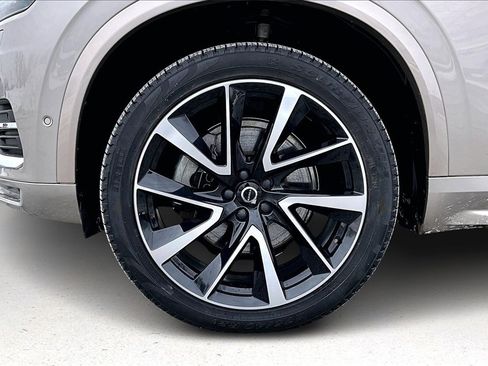 Used 2023 Volvo XC90 B6 Plus w/ Protection Package Premier image 35
