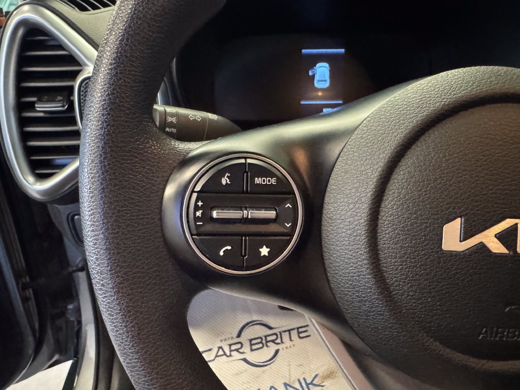 Used 2024 Kia Soul LX w/ Option Group 015 FWD image 11