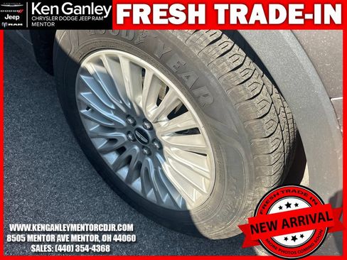 Used 2019 Lincoln Nautilus Premier AWD/4WD image 12