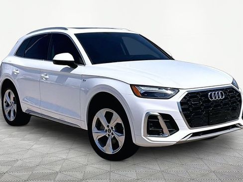 Used 2023 Audi Q5 2.0T Premium Plus w/ Premium Plus Package AWD/4WD image 11