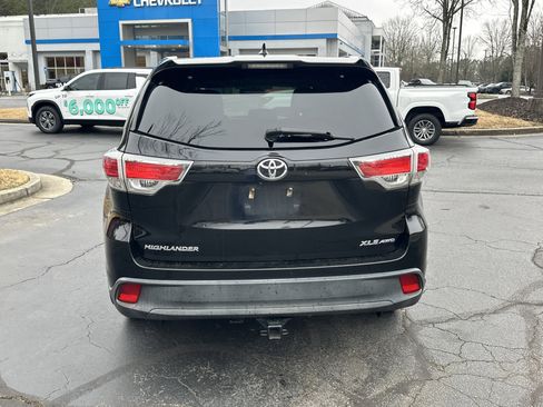 Used 2016 Toyota Highlander XLE image 6