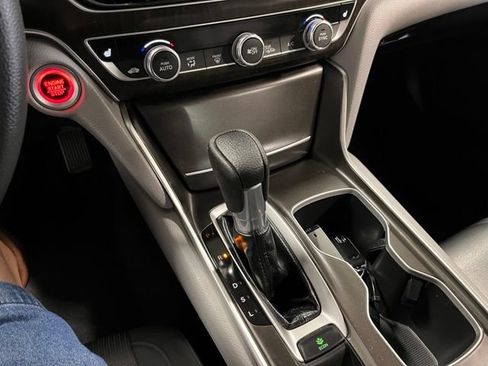 Used 2019 Honda Accord EX image 30